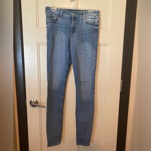 Women’s Old Navy Mid-Rise Rockstar Jeans Super Skinny Med Wash 6 Tall